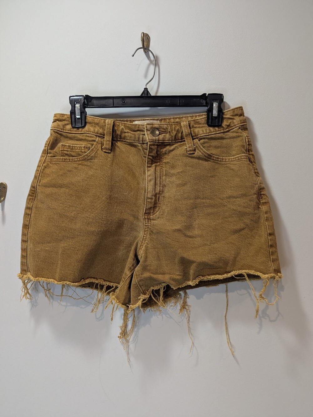Universal Thread Vintage Midi Mustard Yellow Brown Raw Hem Shorts Size 4/27